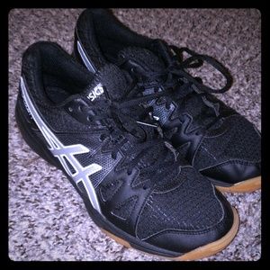 Asics volleyball shoes